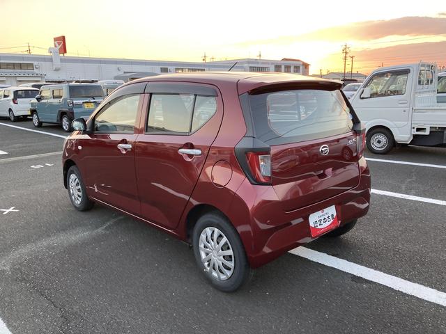 ミライースＬ　ＳＡIII１３インチフルホイールキャップ　マルチリフレクターハロゲンヘッドランプ　可倒式ドアミラー　自発光式デジタルメーターアンバーイルミネーションメーター　マニュアルエアコン（ダイヤル式）　キーレスエントリー（静岡県）の中古車