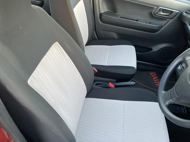 ミライースＬ　ＳＡIII１３インチフルホイールキャップ　マルチリフレクターハロゲンヘッドランプ　可倒式ドアミラー　自発光式デジタルメーターアンバーイルミネーションメーター　マニュアルエアコン（ダイヤル式）　キーレスエントリー（静岡県）の中古車