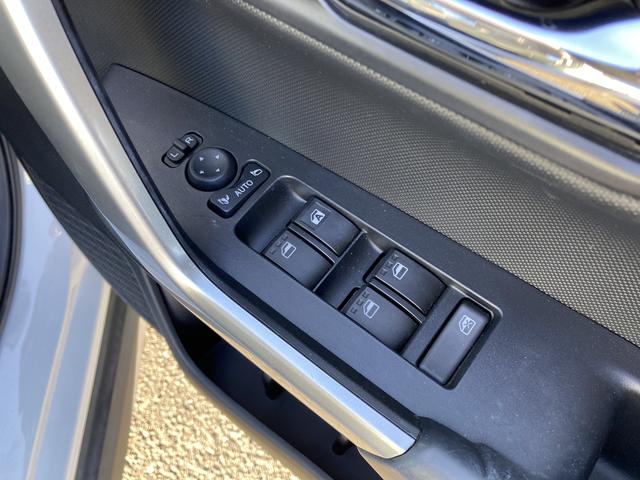 ロッキープレミアムＧ　ＨＥＶ１７インチアルミホイール　ＵＶＩＲカット遮音ガラス　フルＬＥＤヘッドランプ　キーフリーシステム　革巻きステアリングホイール　本革シフトノブ　アクティブマルチインフォメーションメーター（静岡県）の中古車