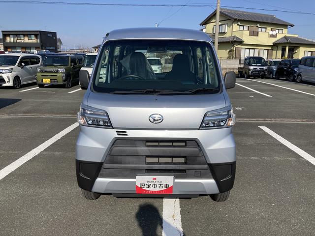 ハイゼットカーゴスペシャルＳＡIII２ＷＤ　４ＡＴ　プリントレザーシート　アッパートレイ　ユースフルナット（３１か所）	　集中ドアロック　マニュアルエアコン（静岡県）の中古車