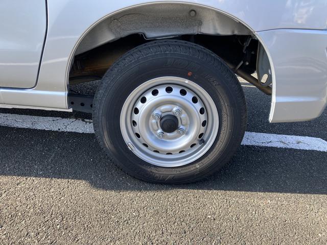 ハイゼットカーゴスペシャルＳＡIII２ＷＤ　４ＡＴ　プリントレザーシート　アッパートレイ　ユースフルナット（３１か所）	　集中ドアロック　マニュアルエアコン（静岡県）の中古車