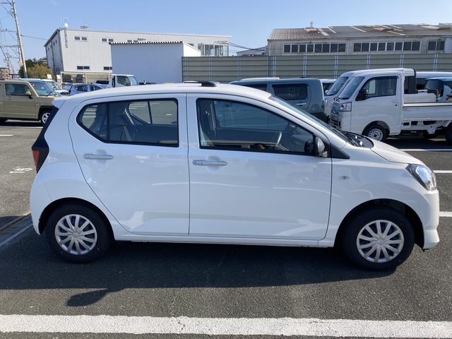 ミライースＬ　ＳＡIII１３インチフルホイールキャップ　マルチリフレクターハロゲンヘッドランプ　可倒式ドアミラー　自発光式デジタルメーターアンバーイルミネーションメーター　マニュアルエアコン（ダイヤル式）　キーレスエントリー（静岡県）の中古車