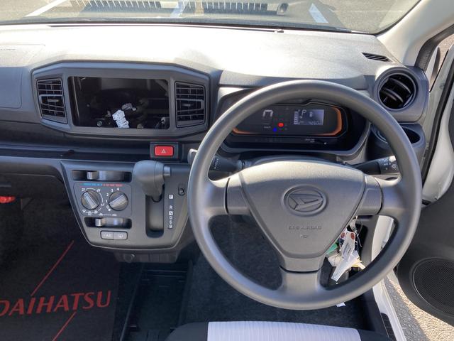 ミライースＬ　ＳＡIII１３インチフルホイールキャップ　マルチリフレクターハロゲンヘッドランプ　可倒式ドアミラー　自発光式デジタルメーターアンバーイルミネーションメーター　マニュアルエアコン（ダイヤル式）　キーレスエントリー（静岡県）の中古車