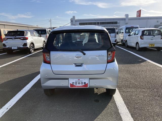 ミライースＬ　ＳＡIII１３インチフルホイールキャップ　マルチリフレクターハロゲンヘッドランプ　可倒式ドアミラー　自発光式デジタルメーターアンバーイルミネーションメーター　マニュアルエアコン（ダイヤル式）　キーレスエントリー（静岡県）の中古車