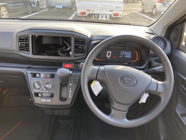 ミライースＬ　ＳＡIII１３インチフルホイールキャップ　マルチリフレクターハロゲンヘッドランプ　可倒式ドアミラー　自発光式デジタルメーターアンバーイルミネーションメーター　マニュアルエアコン（ダイヤル式）　キーレスエントリー（静岡県）の中古車