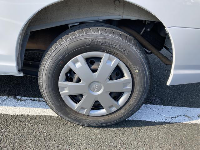 ハイゼットカーゴクルーズＣＶＴ　電動格納式カラードドアミラー　スーパーＵＶＩＲカットガラス（フロントウィンドウ）　１２インチフルホイールキャップ　撥水フルファヴリックシート表皮　大型ＬＥＤ荷室灯　キーフリーシステム（静岡県）の中古車