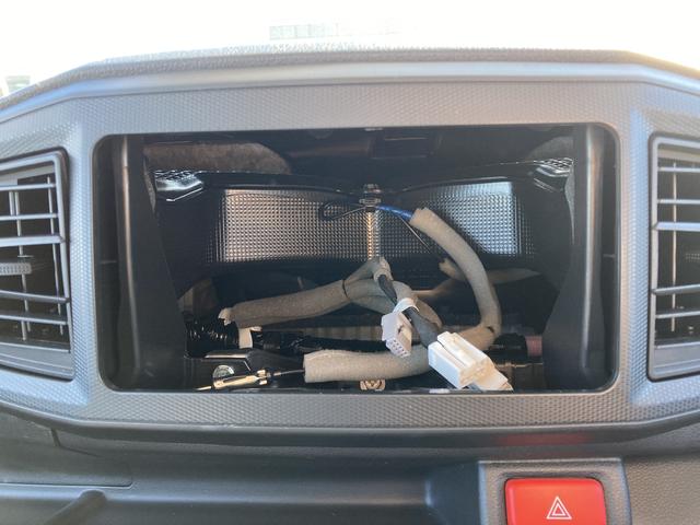 ミライースＬ　ＳＡIII１３インチフルホイールキャップ　マルチリフレクターハロゲンヘッドランプ　可倒式ドアミラー　自発光式デジタルメーターアンバーイルミネーションメーター　マニュアルエアコン（ダイヤル式）　キーレスエントリー（静岡県）の中古車