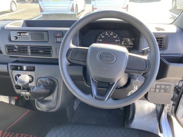 ハイゼットカーゴＤＸＭＴ車　撥水フルファブリックシート表皮　オーバーヘッドシェルフ　アッパートレイ　キーレスエントリー　ユースフルナット（３１ヶ所）（静岡県）の中古車