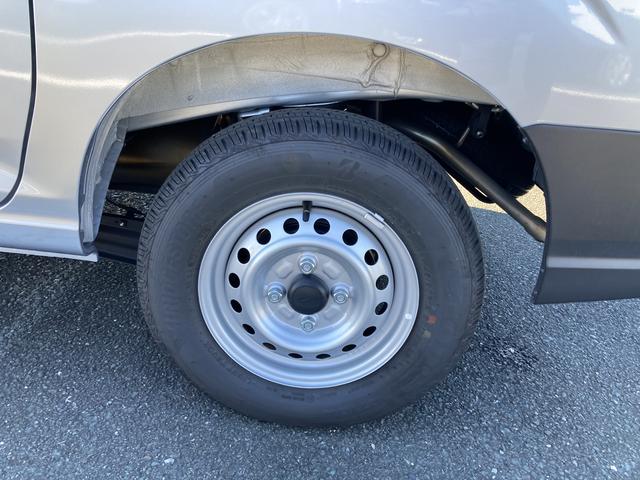 ハイゼットカーゴＤＸＭＴ車　撥水フルファブリックシート表皮　オーバーヘッドシェルフ　アッパートレイ　キーレスエントリー　ユースフルナット（３１ヶ所）（静岡県）の中古車