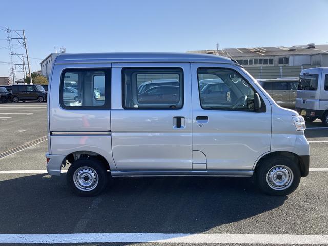 ハイゼットカーゴスペシャルＳＡIII　　登録遅れ２ＷＤ　４ＡＴ　マニュアルエアコン　ＵＶカットガラス　手動可倒式ドアミラー（静岡県）の中古車