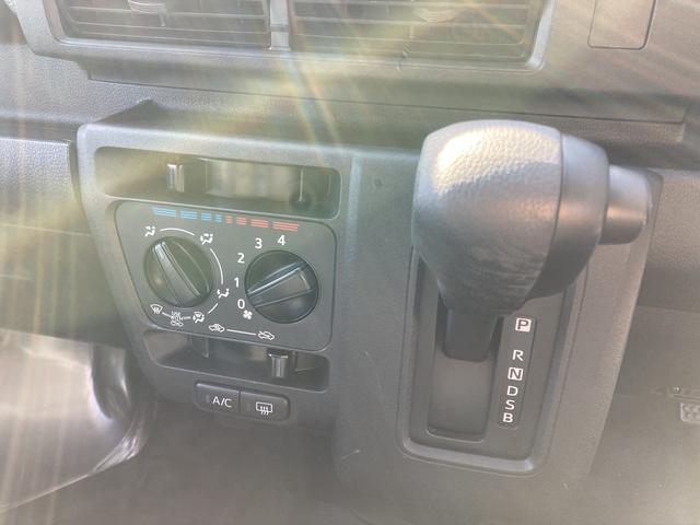 ハイゼットカーゴＤＸＣＶＴ　撥水フルファブリックシート表皮　オーバーヘッドシェルフ　アッパートレイ　キーレスエントリー　ユースフルナット（３１ヶ所）（静岡県）の中古車