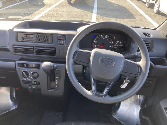 ハイゼットカーゴＤＸＣＶＴ　撥水フルファブリックシート表皮　オーバーヘッドシェルフ　アッパートレイ　キーレスエントリー　ユースフルナット（３１ヶ所）（静岡県）の中古車