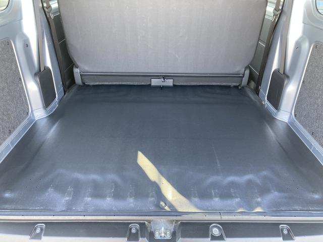 ハイゼットカーゴＤＸＣＶＴ　撥水フルファブリックシート表皮　オーバーヘッドシェルフ　アッパートレイ　キーレスエントリー　ユースフルナット（３１ヶ所）（静岡県）の中古車