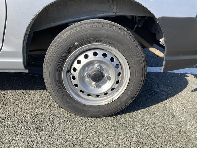 ハイゼットカーゴＤＸＣＶＴ　撥水フルファブリックシート表皮　オーバーヘッドシェルフ　アッパートレイ　キーレスエントリー　ユースフルナット（３１ヶ所）（静岡県）の中古車