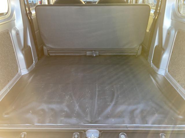 ハイゼットカーゴスペシャル２ＷＤ　ＣＶＴ　プリントレザーシート　アッパートレイ　ユースフルナット（３１か所）（静岡県）の中古車