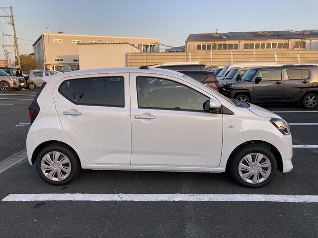 ミライースＸ　ＳＡIII１４インチフルホイールキャップ　ＬＥＤヘッドランプ　電動格納式（カラード）ドアミラー　自発光式デジタルメーターブルーイルミネーションメーター　マニュアルエアコン（ダイヤル式）　キーレスエントリー（静岡県）の中古車