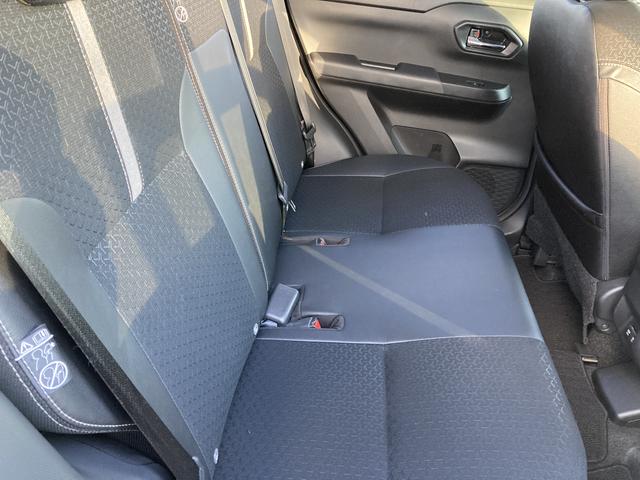 ロッキープレミアムＧ　ＨＥＶ１７インチアルミホイール　ＵＶＩＲカット遮音ガラス　フルＬＥＤヘッドランプ　キーフリーシステム　革巻きステアリングホイール　本革シフトノブ　アクティブマルチインフォメーションメーター（静岡県）の中古車