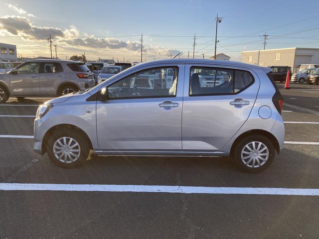 ミライースＬ　ＳＡIII１３インチフルホイールキャップ　マルチリフレクターハロゲンヘッドランプ　可倒式ドアミラー　自発光式デジタルメーターアンバーイルミネーションメーター　マニュアルエアコン（ダイヤル式）　キーレスエントリー（静岡県）の中古車