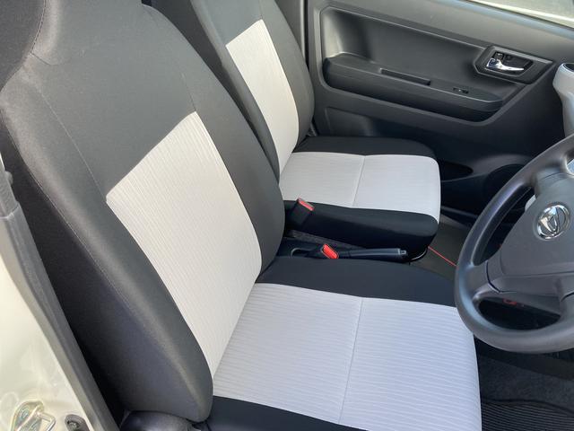 ミライースＸ　ＳＡIII１４インチフルホイールキャップ　ＬＥＤヘッドランプ　電動格納式（カラード）ドアミラー　自発光式デジタルメーターブルーイルミネーションメーター　マニュアルエアコン（ダイヤル式）　キーレスエントリー（静岡県）の中古車