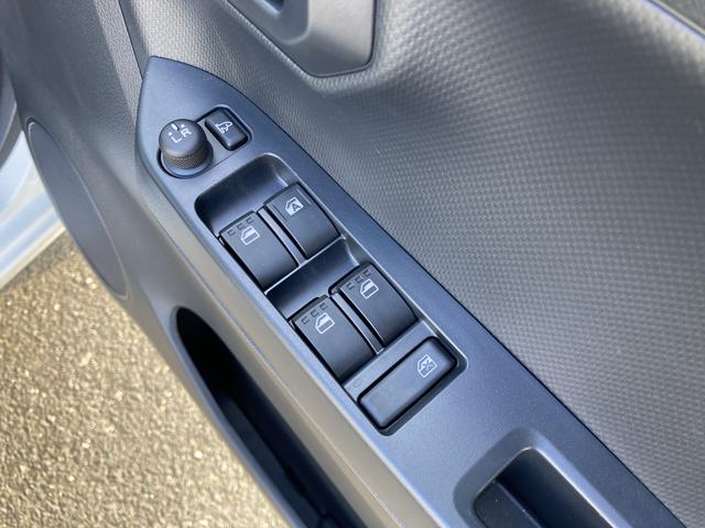 ミライースＸ　ＳＡIII１４インチフルホイールキャップ　ＬＥＤヘッドランプ　電動格納式（カラード）ドアミラー　自発光式デジタルメーターブルーイルミネーションメーター　マニュアルエアコン（ダイヤル式）　キーレスエントリー（静岡県）の中古車