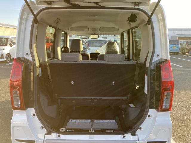 タントＸ　スローパー福祉車両　１４インチフルホイールキャップ　フルＬＥＤヘッドランプ　オート格納式カラードドアミラー　左側パワースライドドア　ＴＦＴカラーマルチインフォメーションディスプレイ　フルファブリックシート（静岡県）の中古車