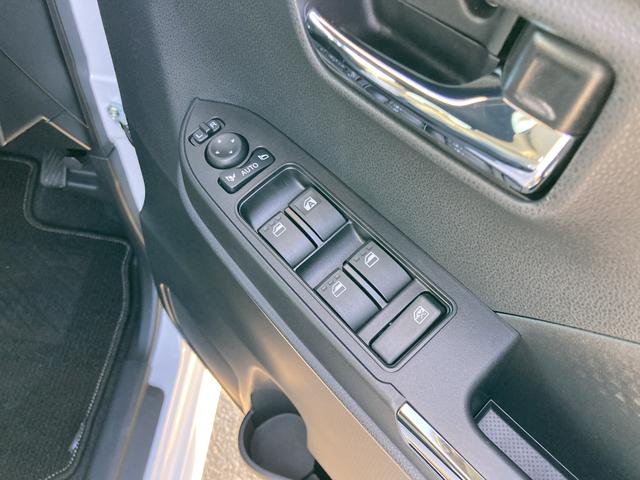 タントカスタムＸ１４インチアルミホイール　大型エアロバンパー　フルＬＥＤヘッドランプ　オート格納式カラードドアミラー　両側パワースライドドア　キーフリーシステム　プッシュボタンスタート（静岡県）の中古車