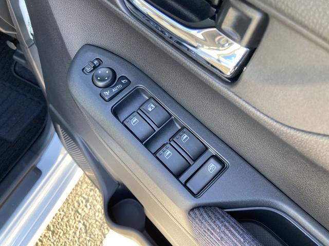 ムーヴＲＳキーフリーシステム　プッシュボタンスタート　ＬＥＤヘッドライト　１５インチアルミホイール　両側パワースライドドア　カラーマルチインフォメーションディスプレイ（静岡県）の中古車