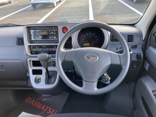 ハイゼットカーゴクルーズターボリミテッドメッキフロントグリル 電動格納カラードドアミラー 荷室LEDランプ オーバーヘッドシェルフ パワーウインドウ キーレスエントリー(静岡県)の中古車