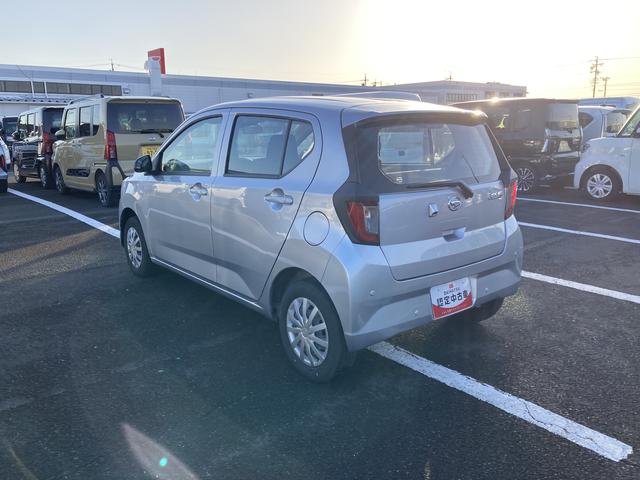 ミライースＬ　ＳＡIII１３インチフルホイールキャップ　マルチリフレクターハロゲンヘッドランプ　可倒式ドアミラー　自発光式デジタルメーターアンバーイルミネーションメーター　マニュアルエアコン（ダイヤル式）　キーレスエントリー（静岡県）の中古車