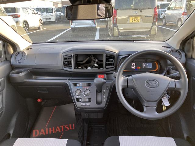 ミライースＬ　ＳＡIII１３インチフルホイールキャップ　マルチリフレクターハロゲンヘッドランプ　可倒式ドアミラー　自発光式デジタルメーターアンバーイルミネーションメーター　マニュアルエアコン（ダイヤル式）　キーレスエントリー（静岡県）の中古車