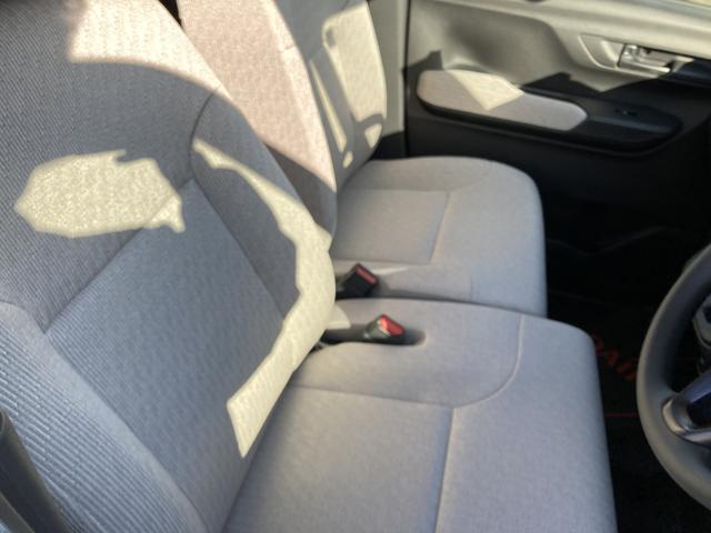 ムーヴＬキーレスエントリー　スーパーＵＶ＆ＩＲカットガラス　ＬＥＤヘッドライト　１４インチフルホイールキャップ　マルチインフォメーションディスプレイ（静岡県）の中古車