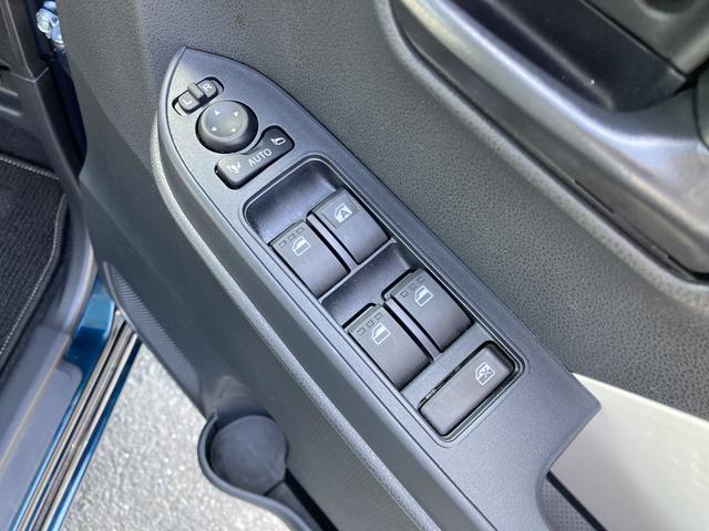 タントＸターボ３６０度スーパーＵＶＩＲカットガラス　格納式シートバックテーブル　シートバックポケット　運転席シートリフター　チルトステアリング　シートヒーター　リヤヒーターダクト　本革巻ステアリングホイール（静岡県）の中古車