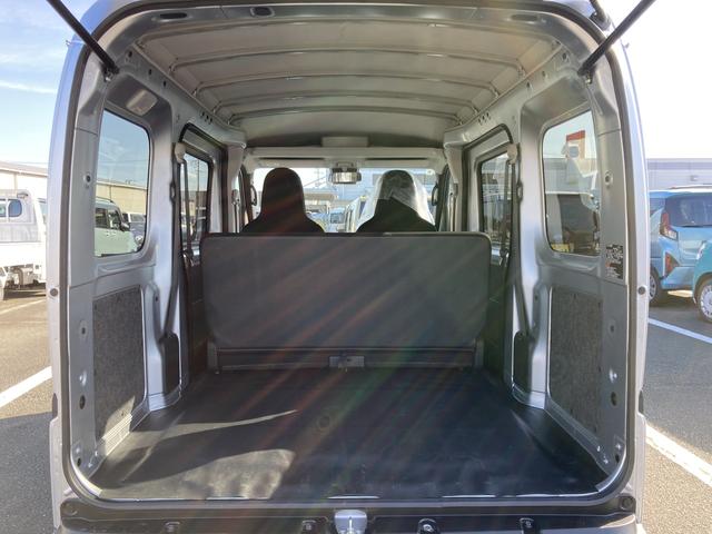 ハイゼットカーゴＤＸＣＶＴ　撥水フルファブリックシート表皮　オーバーヘッドシェルフ　アッパートレイ　キーレスエントリー　ユースフルナット（３１ヶ所）（静岡県）の中古車