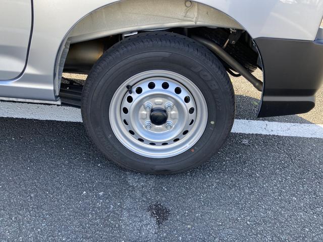 ハイゼットカーゴＤＸＣＶＴ　撥水フルファブリックシート表皮　オーバーヘッドシェルフ　アッパートレイ　キーレスエントリー　ユースフルナット（３１ヶ所）（静岡県）の中古車