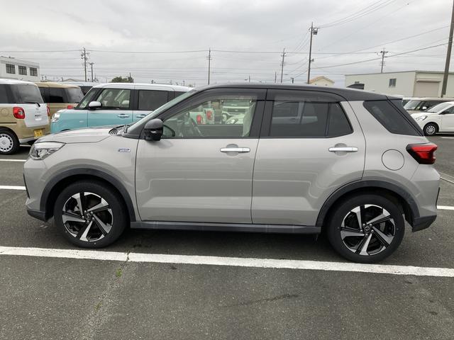 ロッキープレミアムＧ　ＨＥＶ１７インチアルミホイール　ＵＶＩＲカット遮音ガラス　フルＬＥＤヘッドランプ　キーフリーシステム　革巻きステアリングホイール　本革シフトノブ　アクティブマルチインフォメーションメーター（静岡県）の中古車