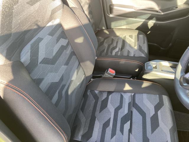 タフトＧ１５インチアルミホイール　オートレベリング機能付フルＬＥＤヘッドランプ　ＬＥＤフォグランプ　本革巻ステアリングホイール　本革巻インパネセンターシフト　ＴＦＴカラーマルチインフォメーションディスプレイ（静岡県）の中古車