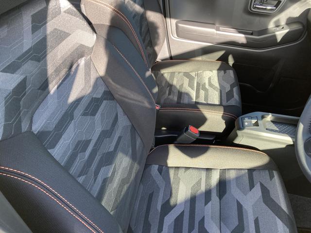 タフトＧ１５インチアルミホイール　オートレベリング機能付フルＬＥＤヘッドランプ　ＬＥＤフォグランプ　本革巻ステアリングホイール　本革巻インパネセンターシフト　ＴＦＴカラーマルチインフォメーションディスプレイ（静岡県）の中古車