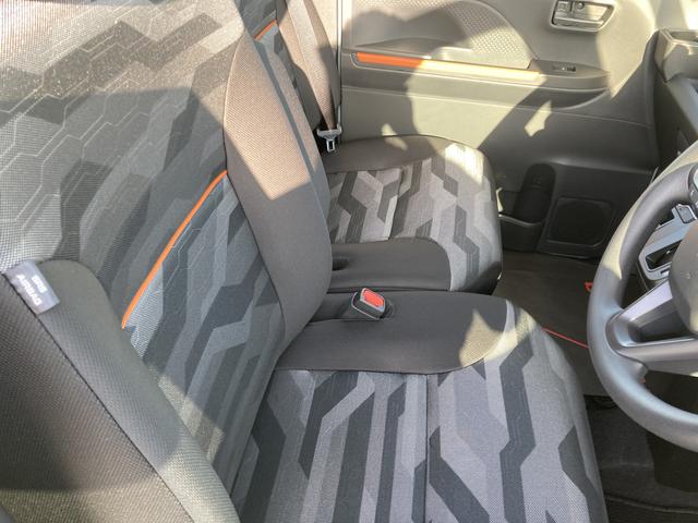 タントファンクロス１４インチアルミホイール　フルＬＥＤヘッドランプ　オート格納式カラードドアミラー　両側パワースライドドア　キーフリーシステム　プッシュボタンスタート（静岡県）の中古車