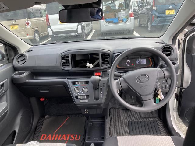 ミライースＬ　ＳＡIII１３インチフルホイールキャップ　マルチリフレクターハロゲンヘッドランプ　可倒式ドアミラー　自発光式デジタルメーターアンバーイルミネーションメーター　マニュアルエアコン（ダイヤル式）　キーレスエントリー（静岡県）の中古車