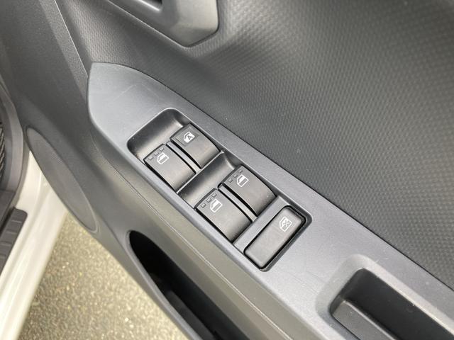 ミライースＬ　ＳＡIII１３インチフルホイールキャップ　マルチリフレクターハロゲンヘッドランプ　可倒式ドアミラー　自発光式デジタルメーターアンバーイルミネーションメーター　マニュアルエアコン（ダイヤル式）　キーレスエントリー（静岡県）の中古車