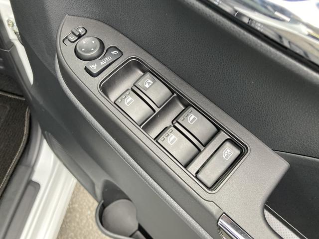 タントカスタムＲＳ１５インチアルミホイール　キーフリーシステム　プッシュボタンスタート　オートエアコン（プッシュ式）　フルＬＥＤヘッドランプ　オート格納式カラードドアミラー　本革巻ステアリングホイール（静岡県）の中古車