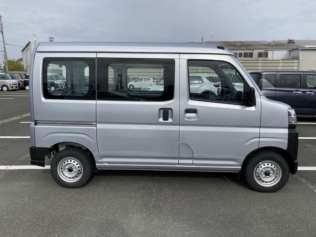 ハイゼットカーゴスペシャル２ＷＤ　ＣＶＴ　プリントレザーシート　アッパートレイ　ユースフルナット（３１か所）（静岡県）の中古車
