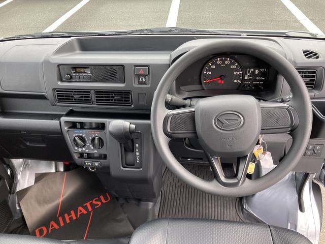 ハイゼットカーゴスペシャル２ＷＤ　ＣＶＴ　プリントレザーシート　アッパートレイ　ユースフルナット（３１か所）（静岡県）の中古車