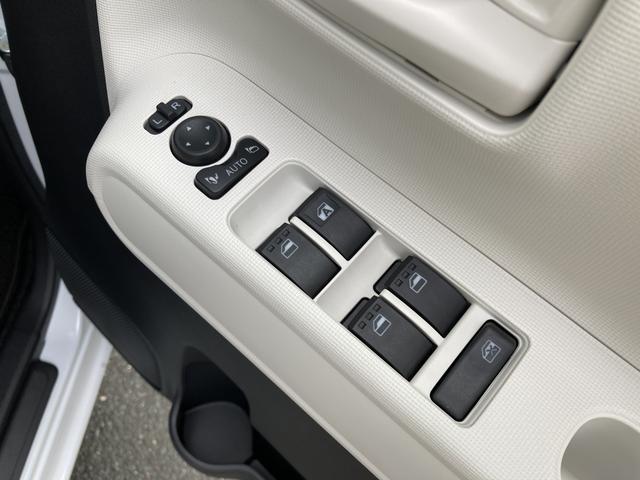 ムーヴキャンバスストライプスX14インチフルホイールキャップ キーフリーシステム プッシュボタンスタート UVカットガラス 両側パワースライドドア ハロゲンヘッドライト ラゲージアンダーボックス(静岡県)の中古車