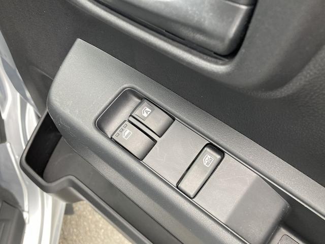 ハイゼットカーゴＤＸＣＶＴ　撥水フルファブリックシート表皮　オーバーヘッドシェルフ　アッパートレイ　キーレスエントリー　ユースフルナット（３１ヶ所）（静岡県）の中古車