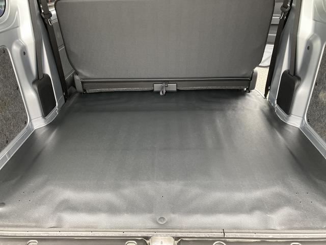 ハイゼットカーゴＤＸＣＶＴ　撥水フルファブリックシート表皮　オーバーヘッドシェルフ　アッパートレイ　キーレスエントリー　ユースフルナット（３１ヶ所）（静岡県）の中古車