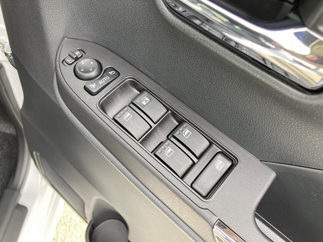 タントカスタムRS15インチアルミホイール キーフリーシステム プッシュボタンスタート オートエアコン(プッシュ式) フルLEDヘッドランプ オート格納式カラードドアミラー 本革巻ステアリングホイール(静岡県)の中古車
