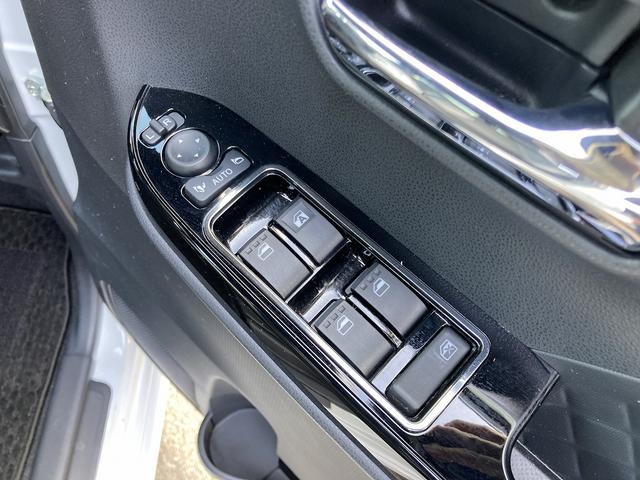 タントカスタムRS15インチアルミホイール キーフリーシステム プッシュボタンスタート オートエアコン(プッシュ式) フルLEDヘッドランプ オート格納式カラードドアミラー 本革巻ステアリングホイール(静岡県)の中古車