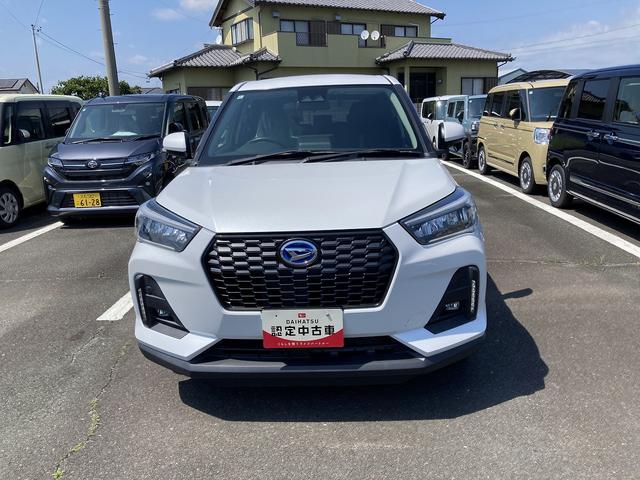 ロッキープレミアムＧ　ＨＥＶ１７インチアルミホイール　ＵＶＩＲカット遮音ガラス　フルＬＥＤヘッドランプ　運転席・助手席シートヒーター　ウレタンステアリングホイール　本革シフトノブ　アクティブマルチインフォメーションメーター（静岡県）の中古車