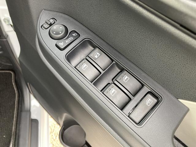 タントX14インチフルホイールキャップ フルLEDヘッドランプ オート格納式カラードドアミラー 左側パワースライドドア TFTカラーマルチインフォメーションディスプレイ フルファブリックシート(静岡県)の中古車